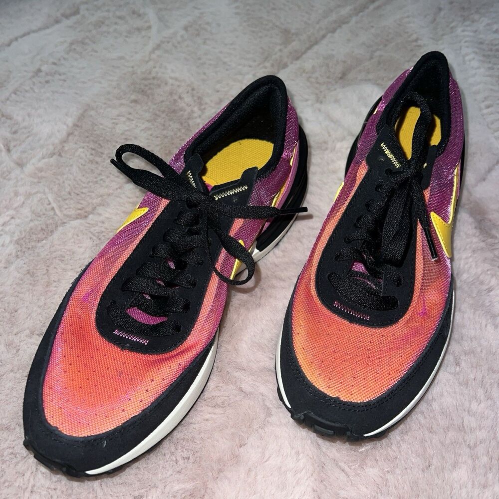 NEW out of box Nike waffle one sneakers active fuchsia university black youth  6